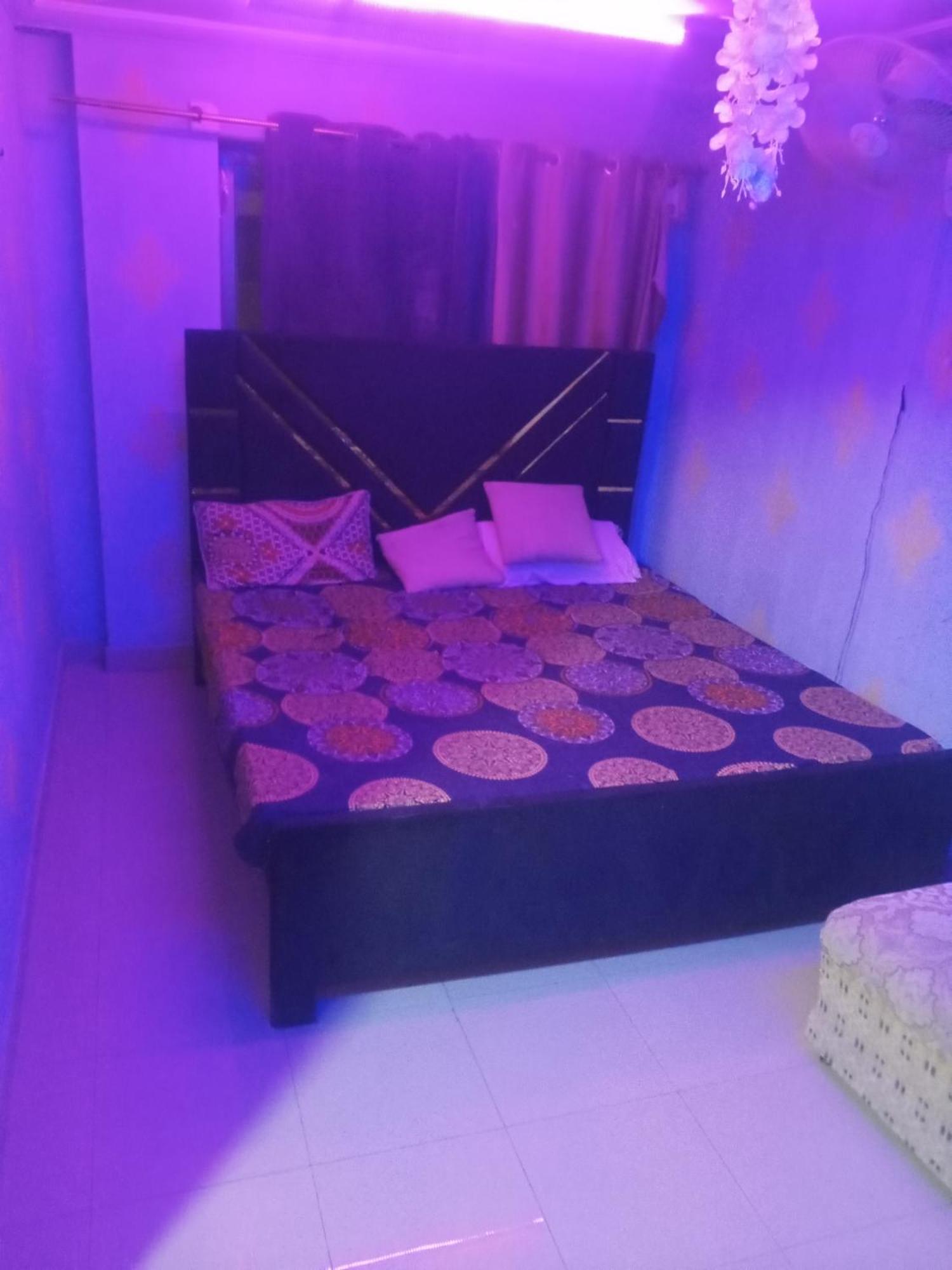 Aj Room Service Civic Center Rávalpindí Exteriér fotografie